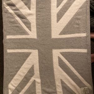 Little Giraffe Union Jack Baby Blanket Throw 29” x 38” Grey and White 🇬🇧